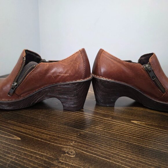 Born Elliott Tan/Brown Leather Double Zip Plain Toe Clog Sz.6.5 Comfort - Picture 3 of 15